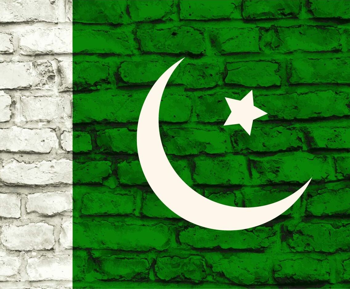 Free Vector Pakistan Flag Painted On Brick Wall